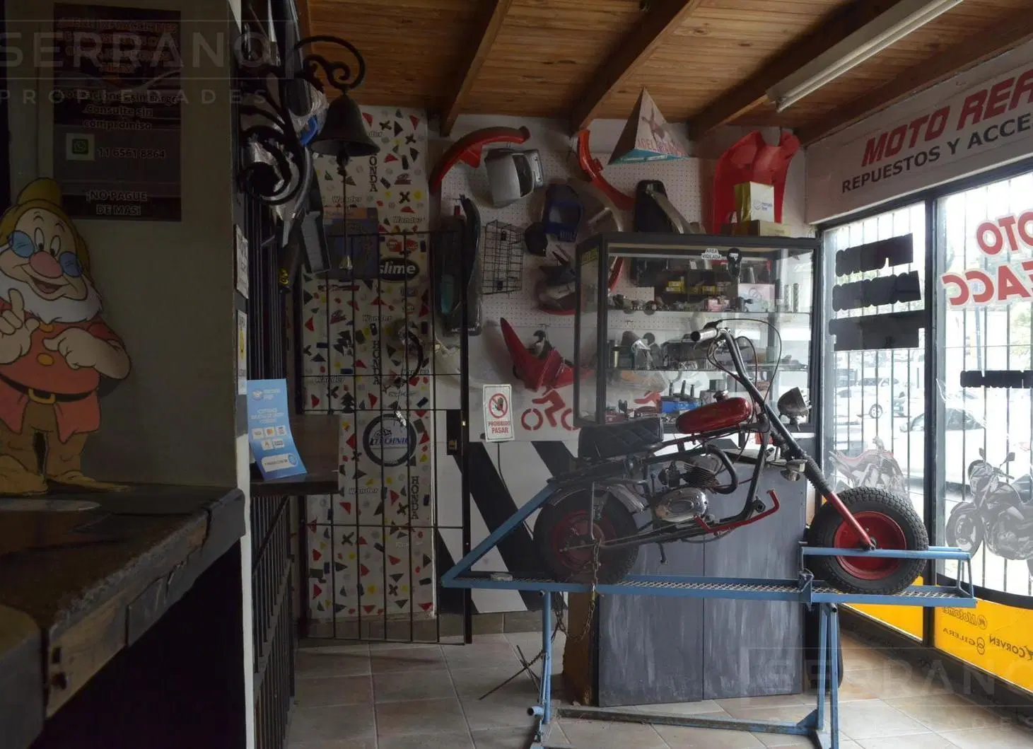 Venta amplio Local comercial en el centro de Belen de Escobar 3