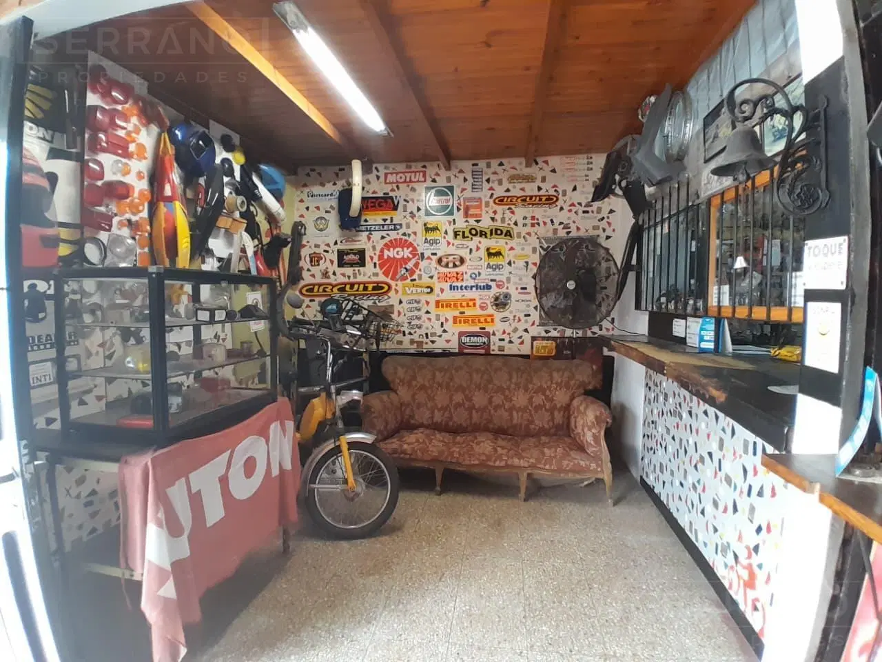 Venta amplio Local comercial en el centro de Belen de Escobar 4
