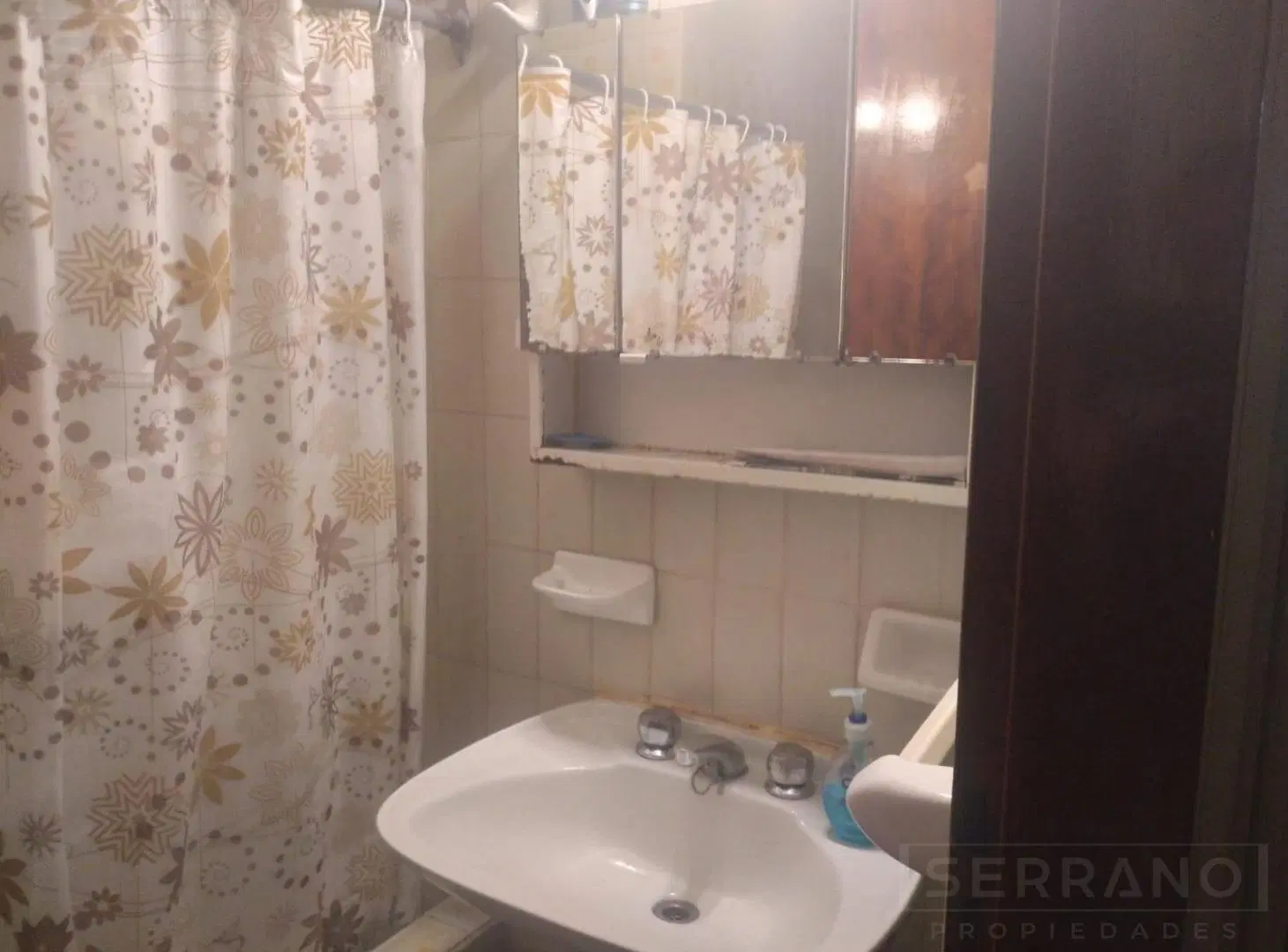 Venta departamento de 4 ambientes en pleno centro de Escobar 1