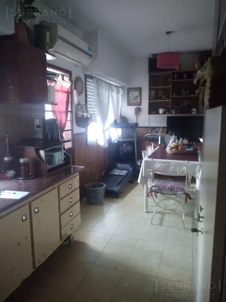 Venta departamento de 4 ambientes en pleno centro de Escobar 5