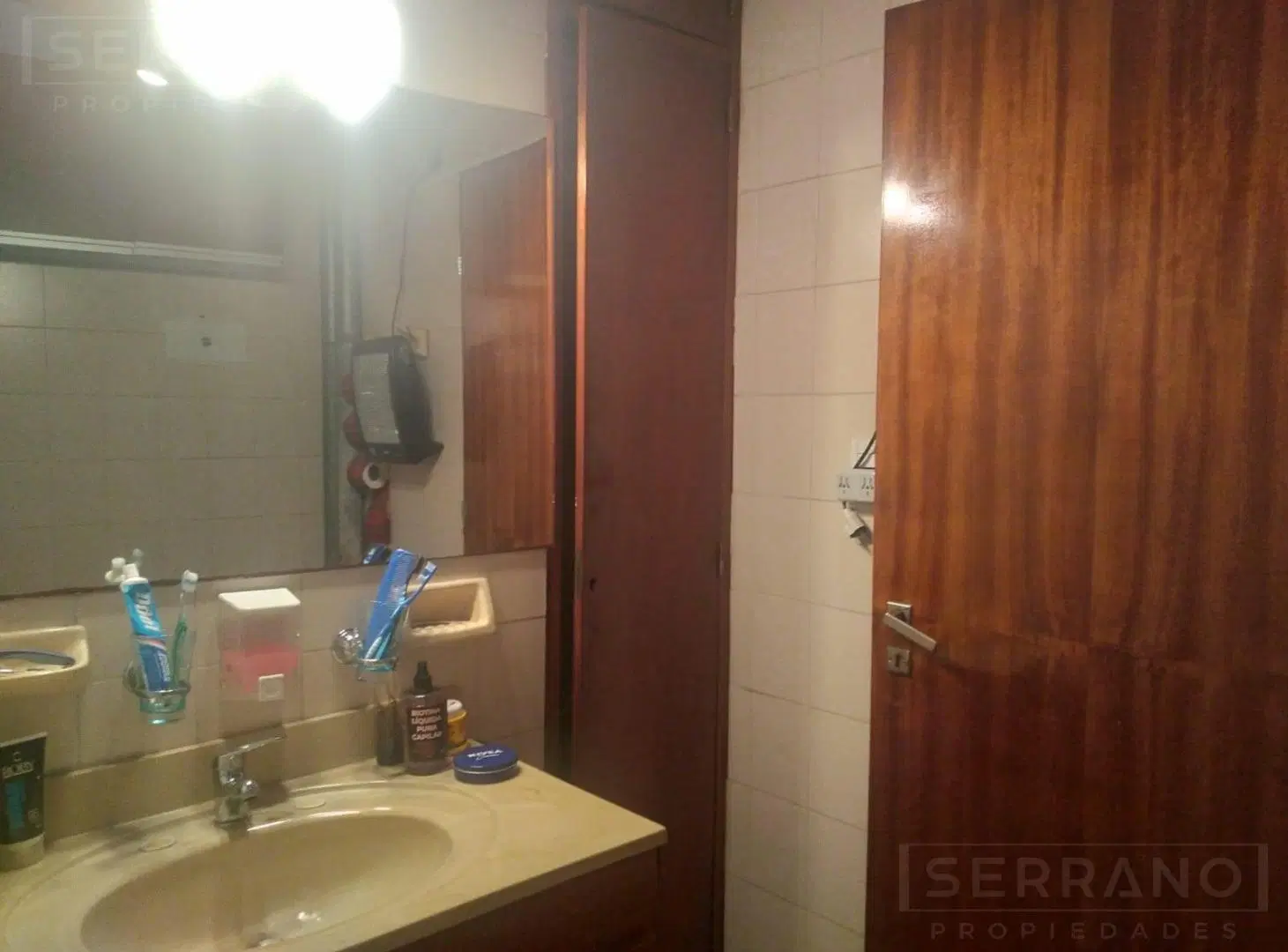 Venta departamento de 4 ambientes en pleno centro de Escobar 3