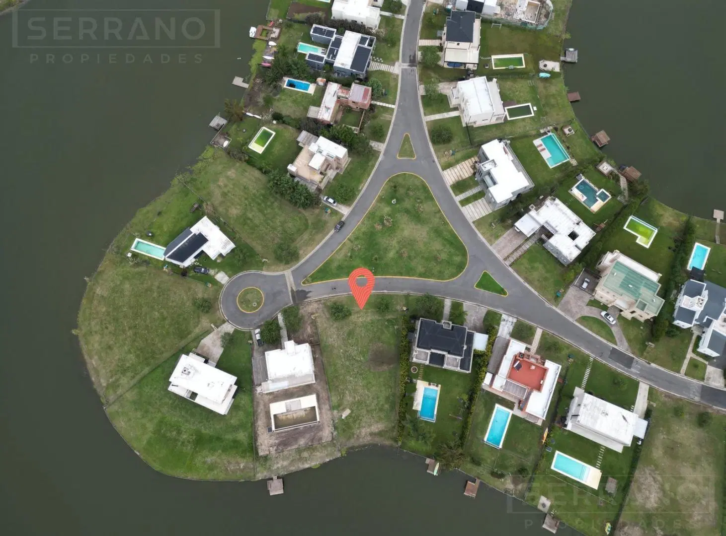 Lote a la laguna en venta, escriturado, Área 6, San Sebastián. Pilar 1
