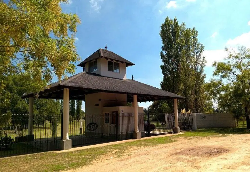 Venta Amplio Lote Barrio Cerrado Los Girasoles De Lujan 1