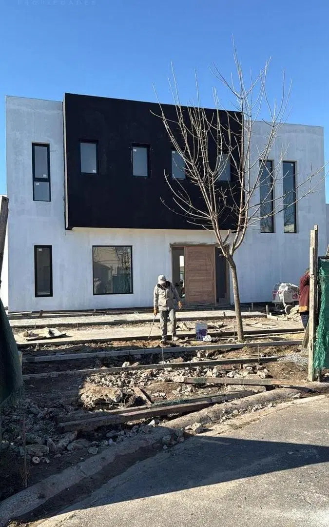 Venta casa de 6 ambientes en Haras de Santa Maria, Escobar 2