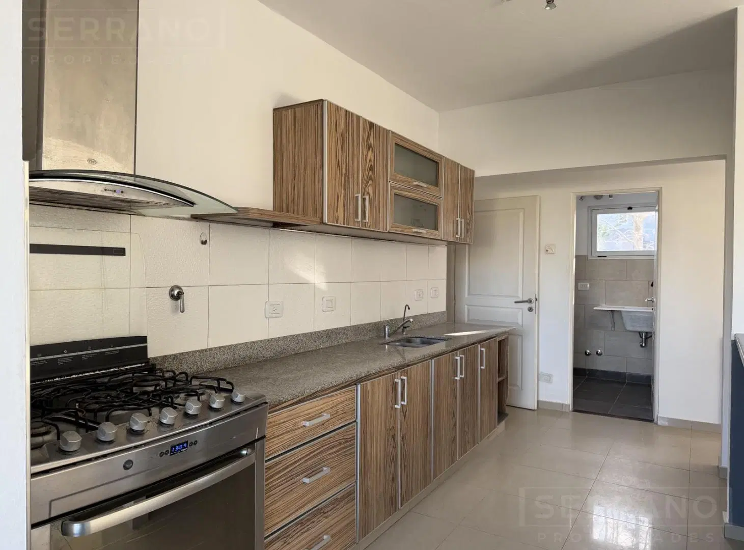 Venta casa de 6 ambientes con pileta, muelle propio y salida al Río Luján en San Marco, Villanueva 8