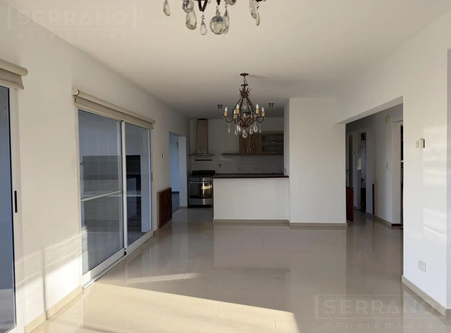 Venta casa de 6 ambientes con pileta, muelle propio y salida al Río Luján en San Marco, Villanueva 2