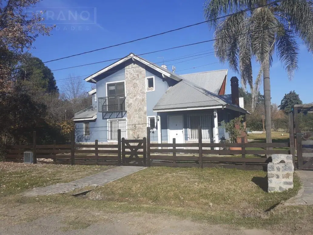 Venta casa 3 ambiente con pileta en Parque Sakura, Exaltación de la Cruz 3
