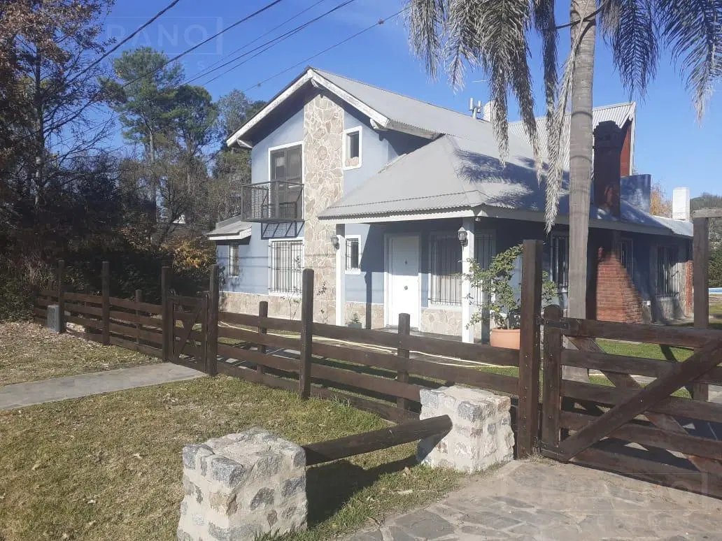 Venta casa 3 ambiente con pileta en Parque Sakura, Exaltación de la Cruz 1
