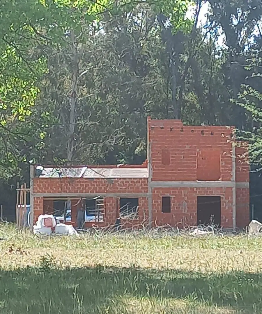 Casa terminar en el barrio Amarylis 3