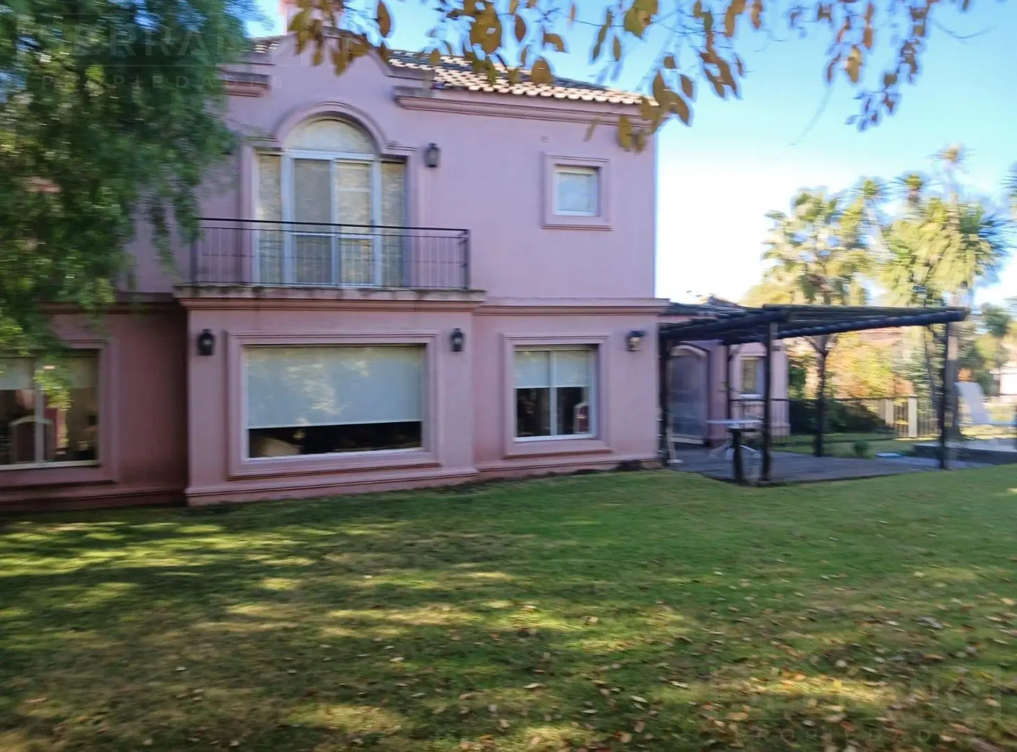Venta casa 4 ambientes en El Bosque, Campana 3
