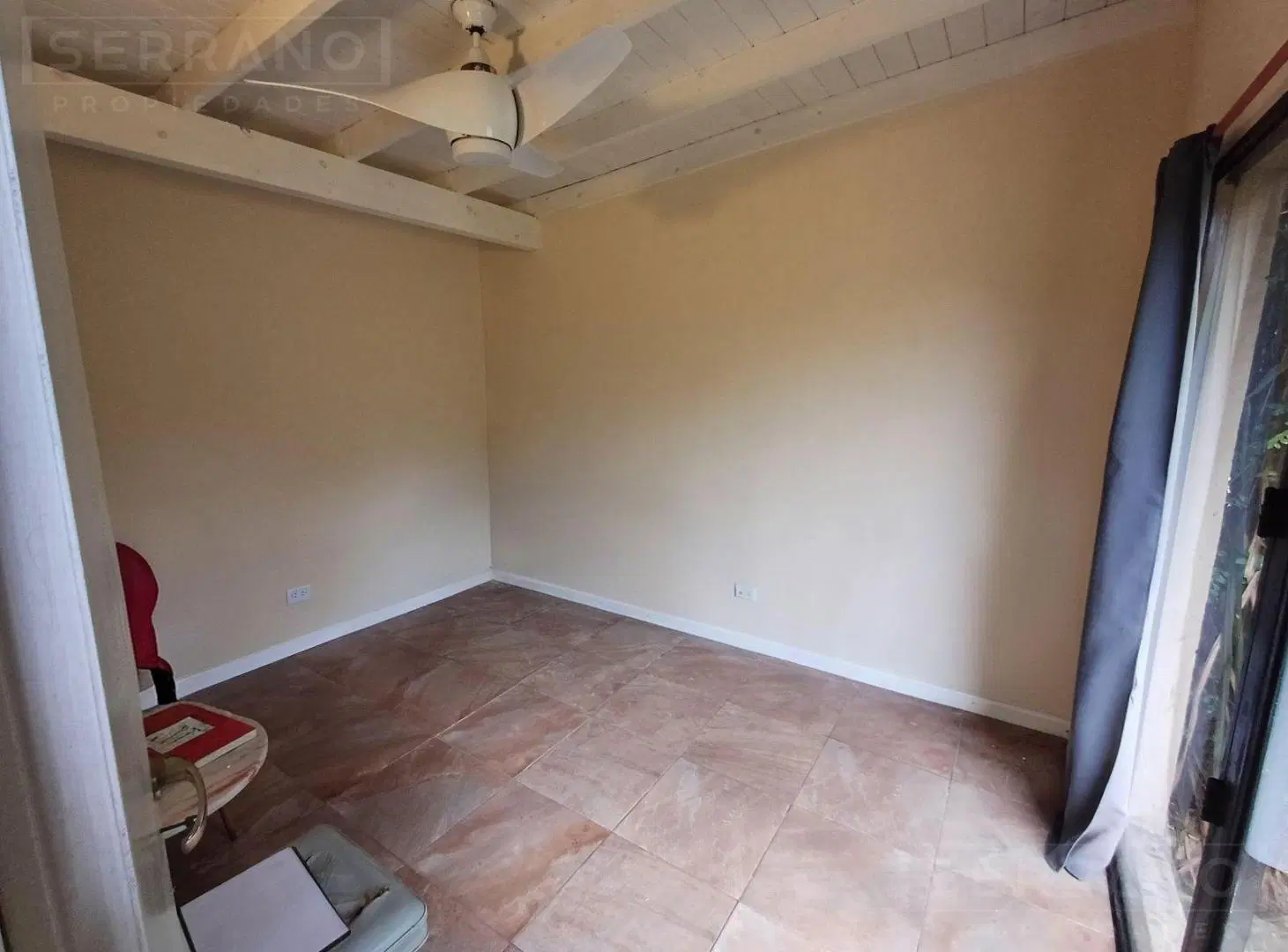 GZA. Venta. Casa 3 ambientes con pileta en terreno de 300m2. Barrio De Vicenzo, Pilar 5