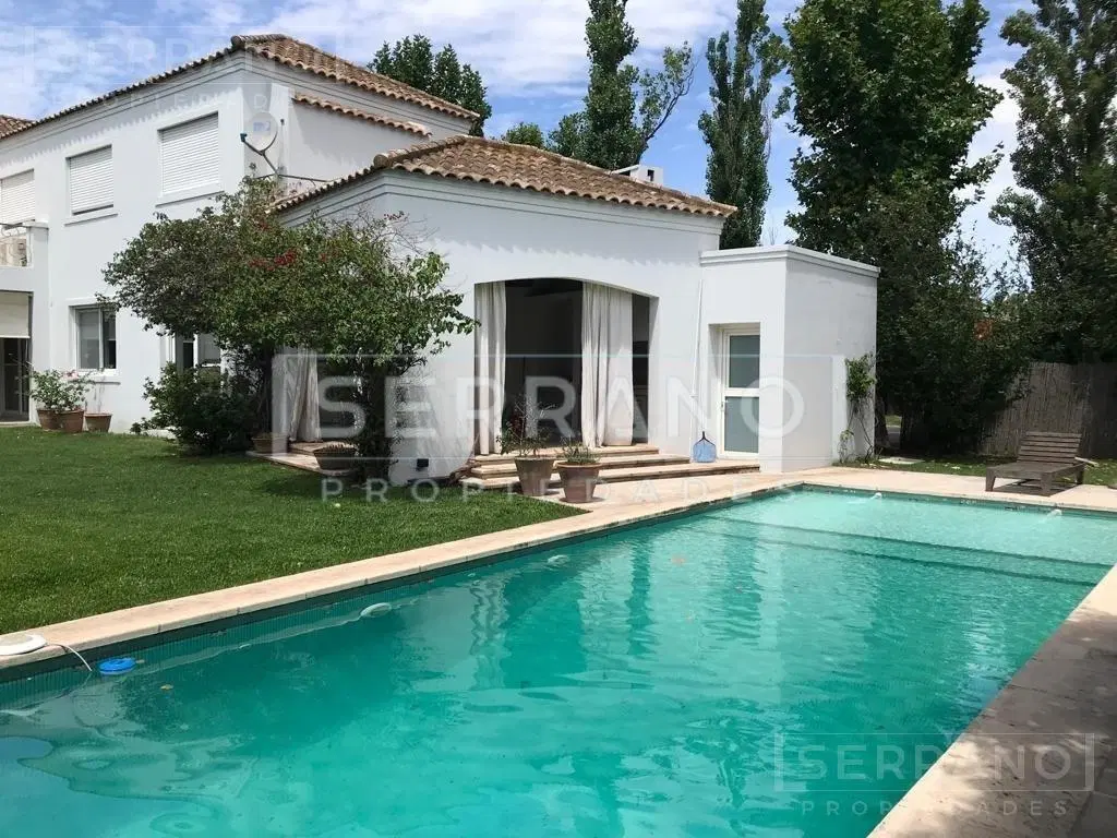 Venta Casa 5 ambientes con Jardin y Piscina Barrio cerrado Solares del Talar, El Talar 2