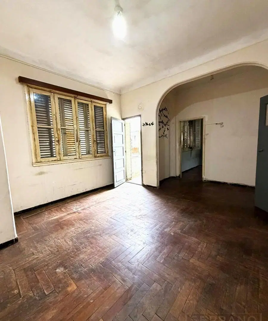 Inmueble en Venta con 3 viviendas local y garaje. Sobre Matheu a 7 de Balbin 1