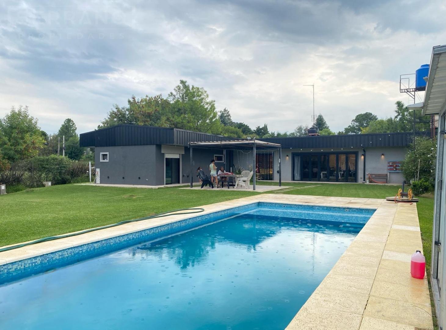 Foto de Casa en Venta de 4 ambientes sobre Lote de 969 m2 y pileta. Parque Sakura. Exaltacion de la Cruz, imagen 1