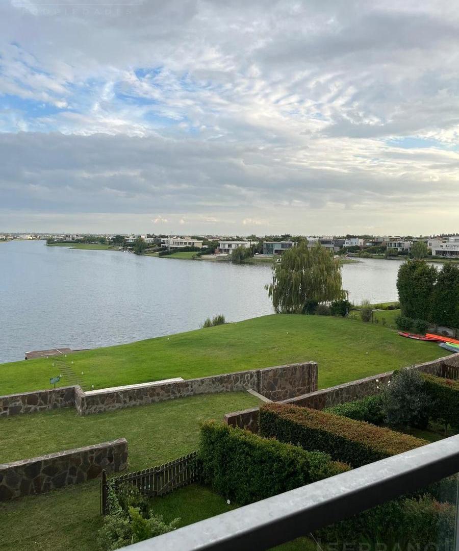 Foto de Venta Departamento 2 ambientes con vista al agua en QBay Golf, Nordelta, imagen 2
