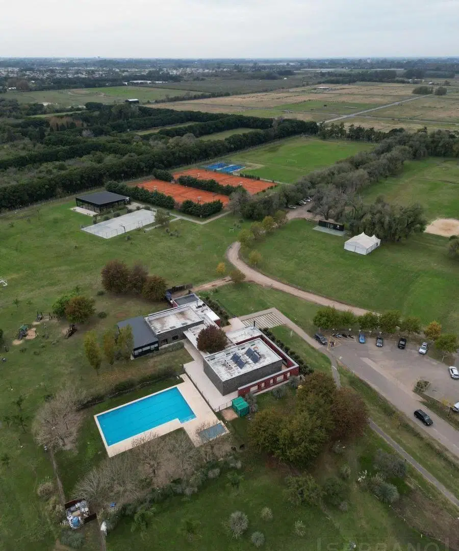 Lote en venta a la laguna en Area 6, apto credito, escriturado, Barrio San Sebastian 3