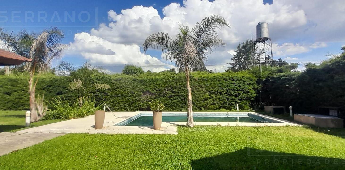Foto de Venta Casa, quincho y pileta, Parque Sakura, Exaltacion de la Cruz, imagen 2