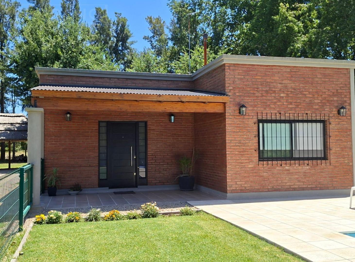 Foto de Venta casa 3 ambientes sobre lote 1950 m2 en Parque Sakura III, Exaltacion de la Cruz, APTA CREDITO, imagen 1