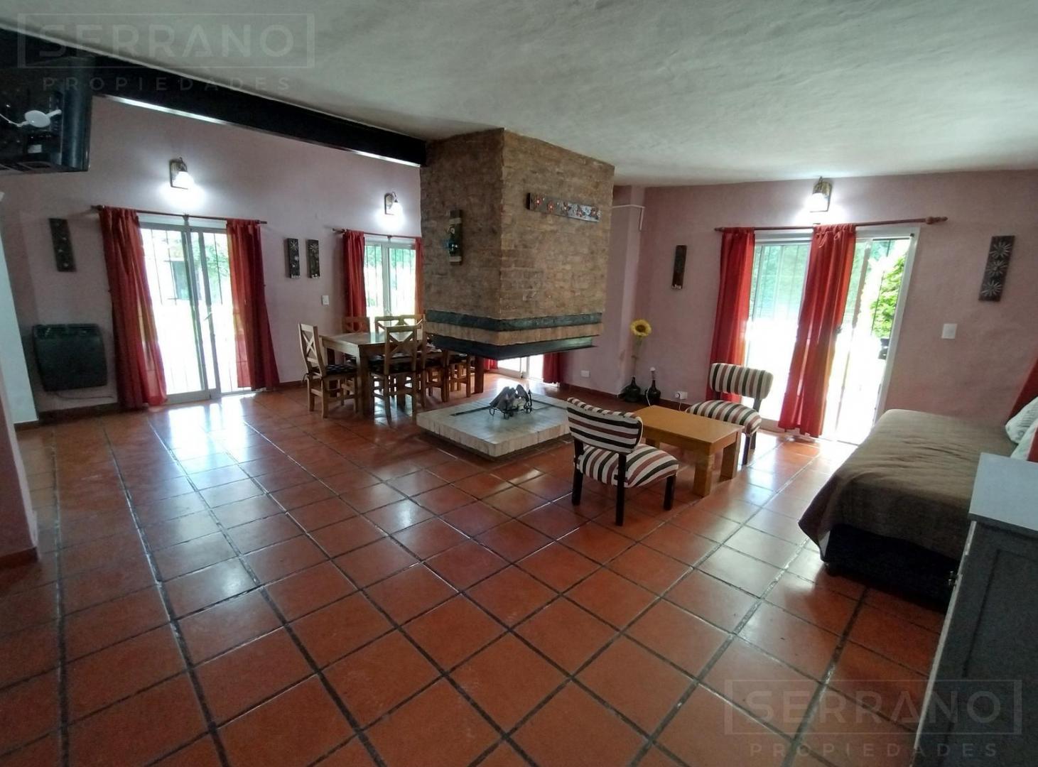 Foto de Venta. 2 Casas Sobre Lote De 1.900 M2. Quincho Y Pileta. El Remanso, imagen 3