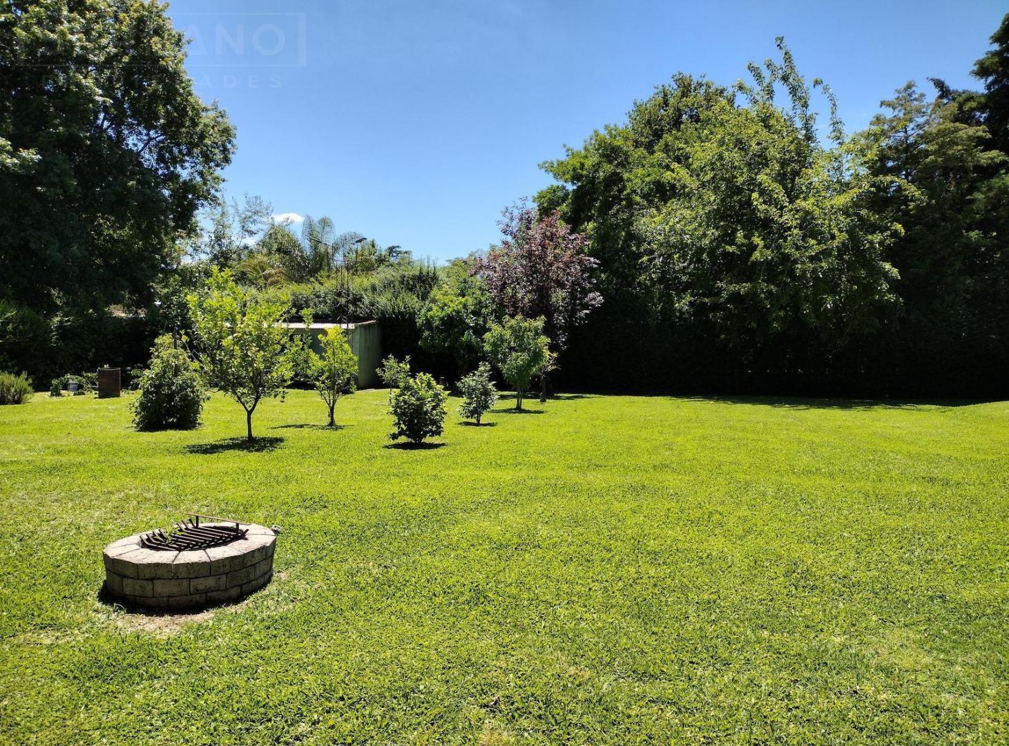 Foto de Venta. 2 Casas Sobre Lote De 1.900 M2. Quincho Y Pileta. El Remanso, imagen 5