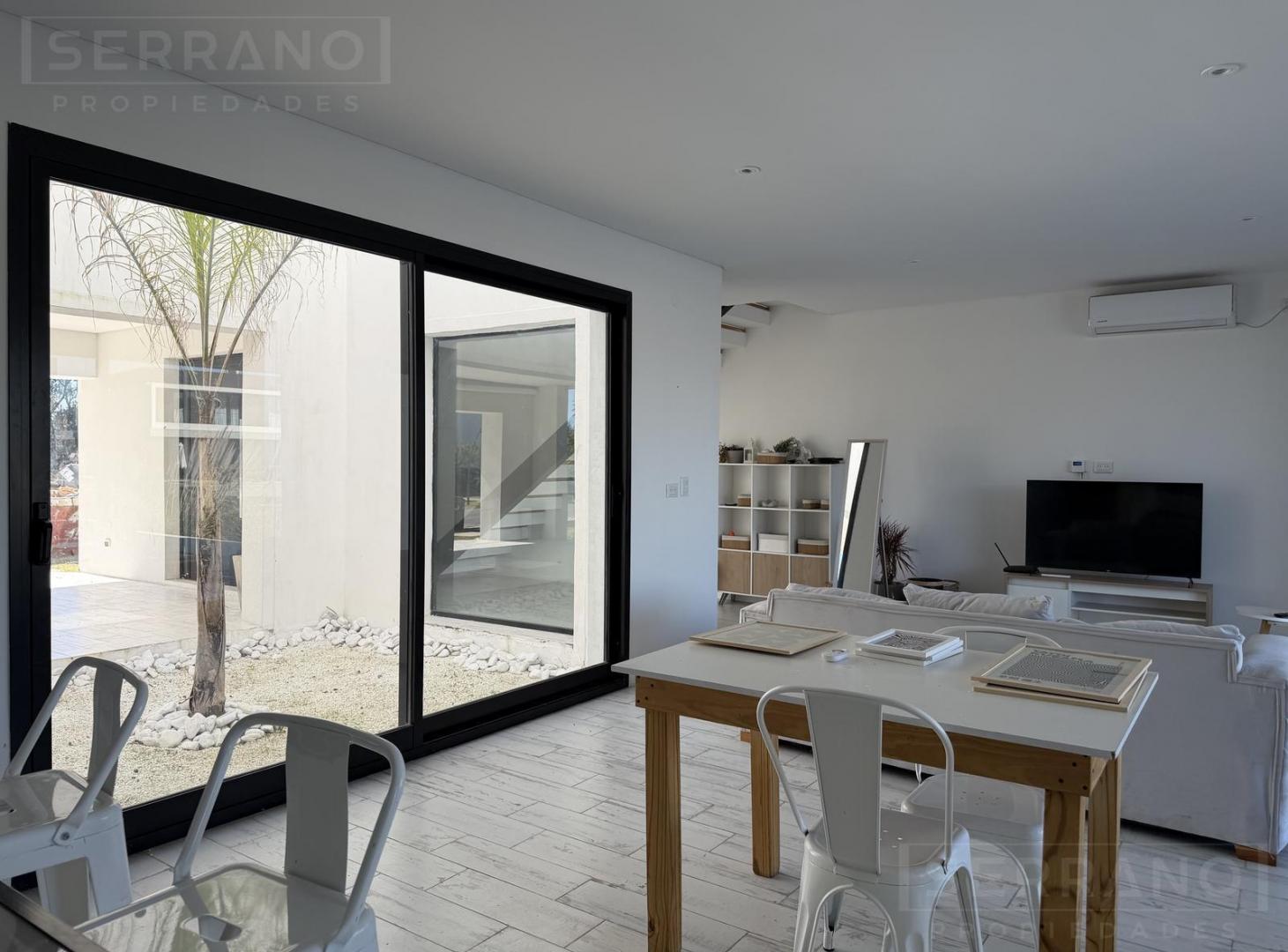 Foto de Casa en alquiler de 4 ambientes con pileta y salida al Río Luján en el, imagen 3