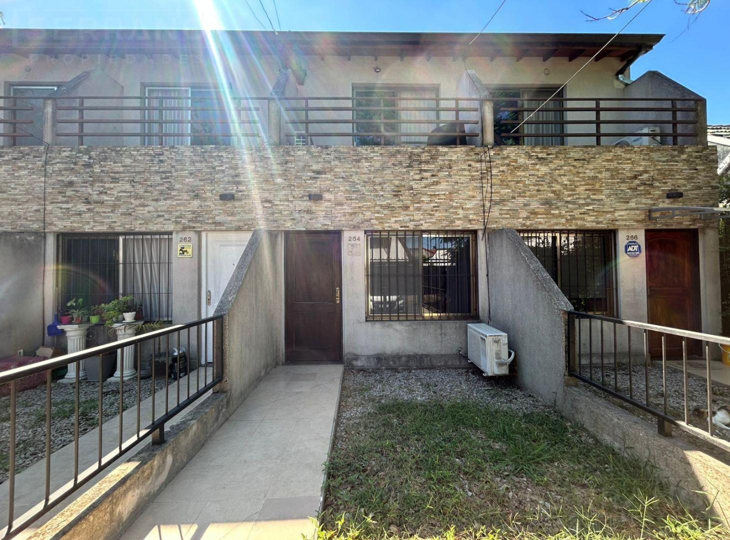 Foto de Duplex en venta, apto crédito, 2 dormitorios, Villa Morra, Pilar, imagen 1