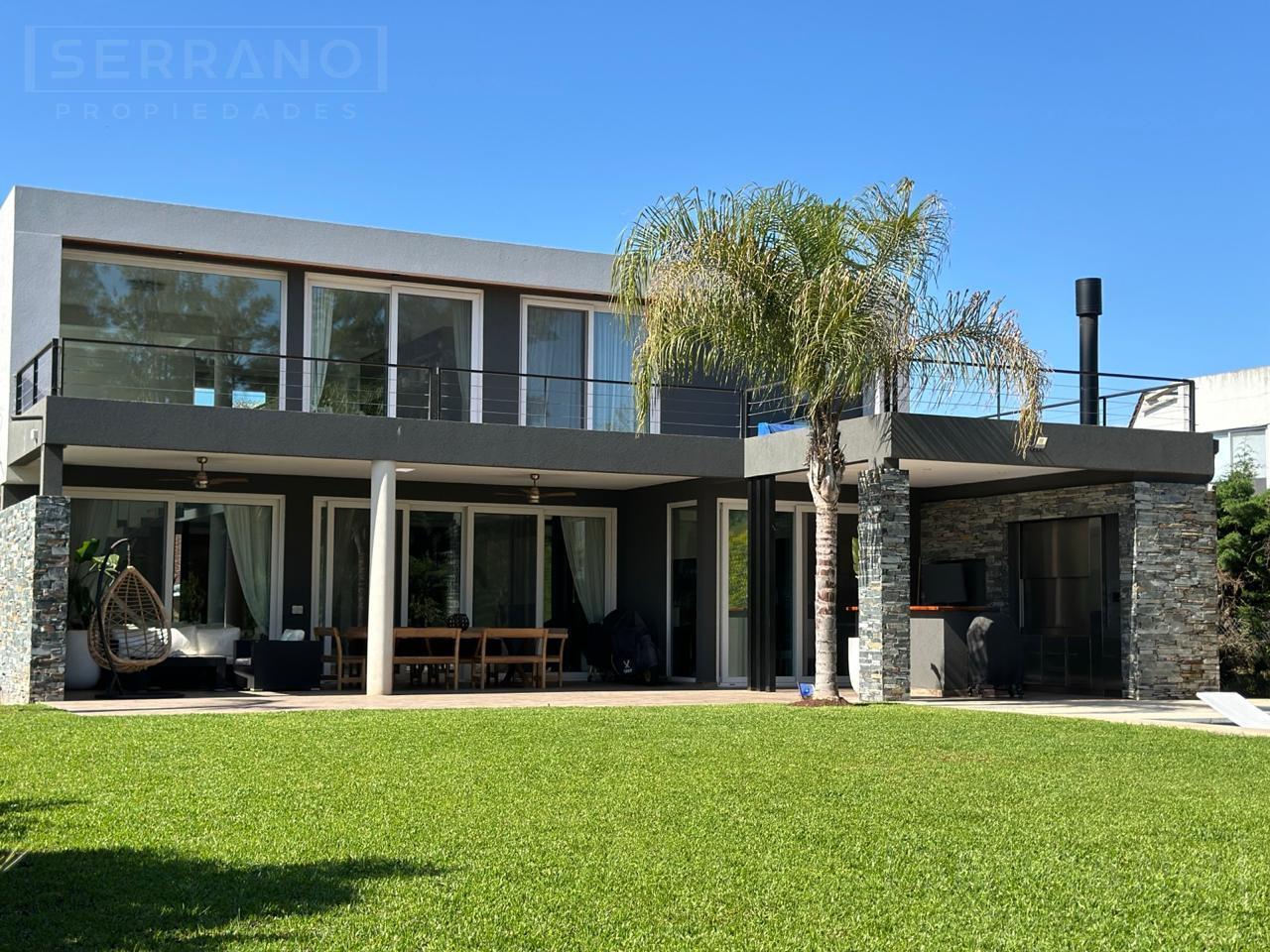 Foto de Casa Moderna en Venta, 3 dormitorios en Suite en Estancias del Pilar, imagen 1