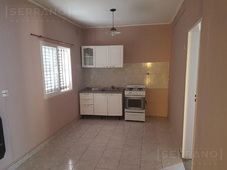 Foto de Venta o permuta casa 3 amb con excelente ubicación. Lanusse, imagen 5