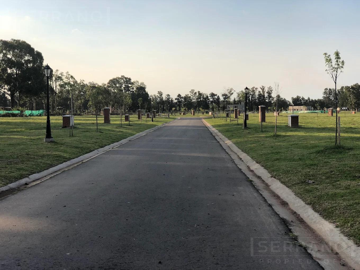 Foto de Venta lote en el barrio Santo Tomas, Pilar, imagen 2