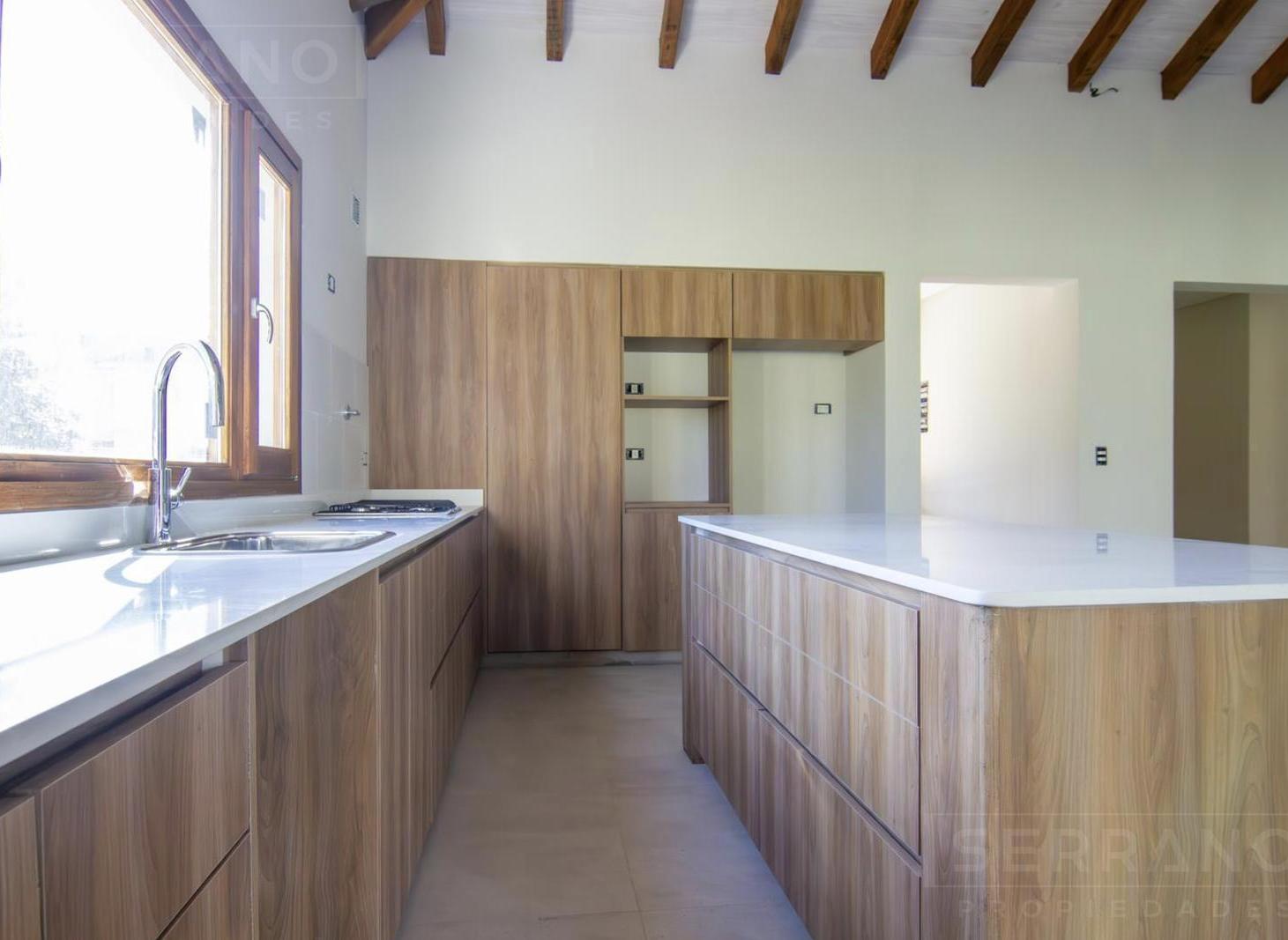 Foto de Venta casa 4 ambientes en el barrio Santa Clara, Manzanares, imagen 1