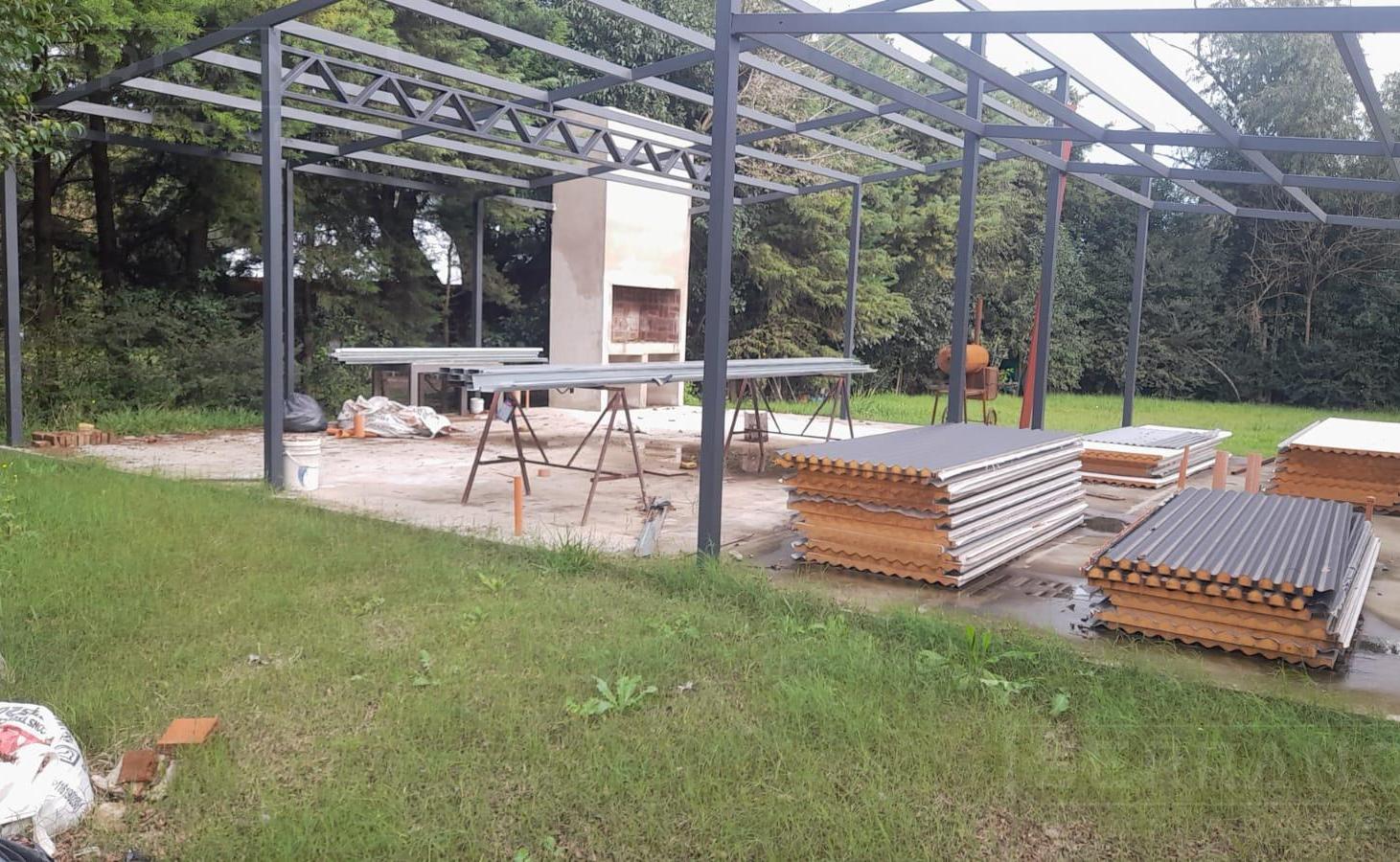 Foto de Venta Casa a terminar, estructura de metal, Parque Sakura, calle Storni, imagen 1