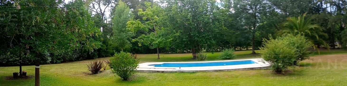 Foto de Venta Casa 4 amb sobre lote de 2.530 m2, pileta, Comarca del Sol, imagen 2