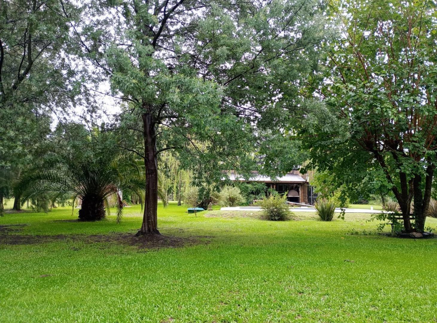 Foto de Venta Casa 4 amb sobre lote de 2.530 m2, pileta, Comarca del Sol, imagen 1