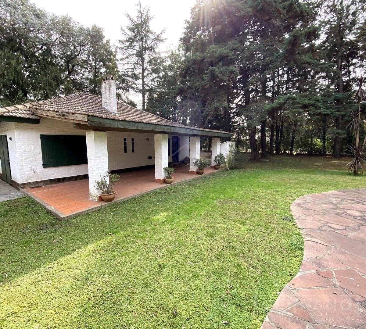 Foto de Venta Casa 4 amb con piscina en Barrio Parque Sakura, Exaltación de la, imagen 2