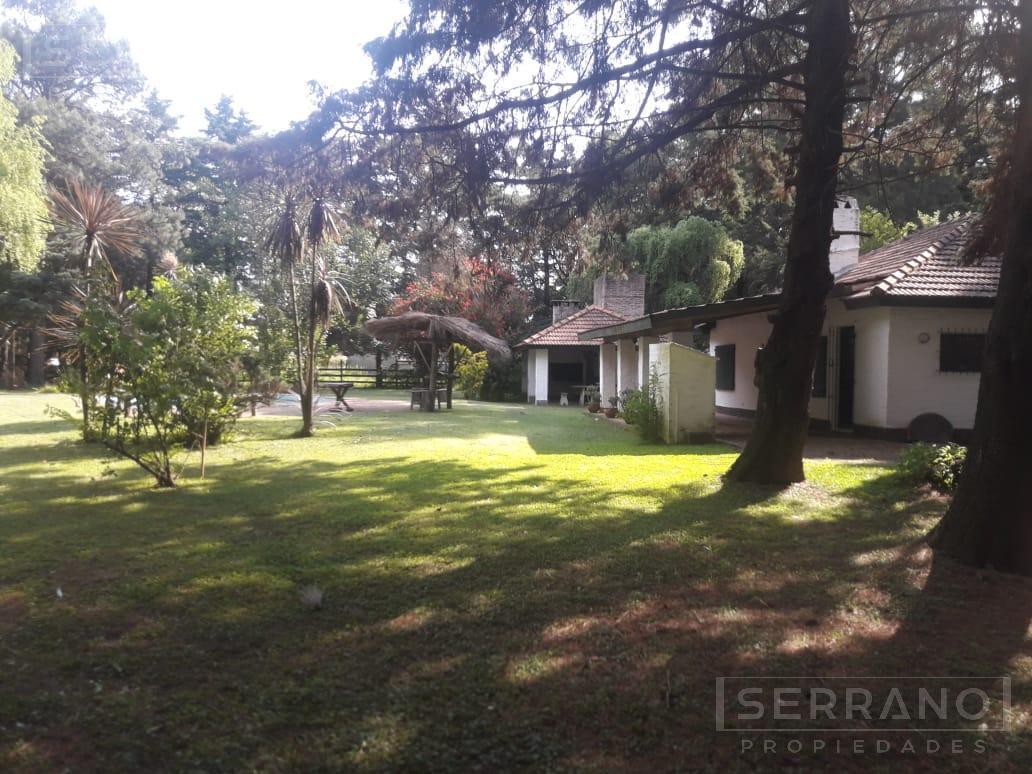 Foto de Venta Casa 4 amb con piscina en Barrio Parque Sakura, Exaltación de la, imagen 5