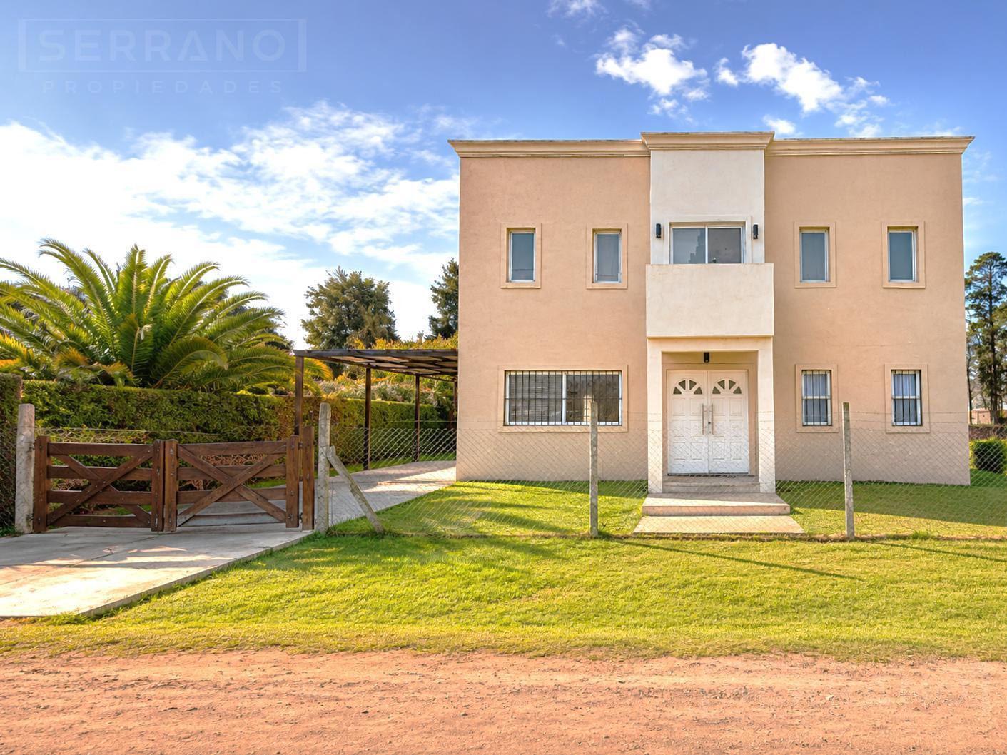 Foto de Venta casa 4 ambientes, 3 baños, Barrio Parque Sakura, Exaltación de la, imagen 1