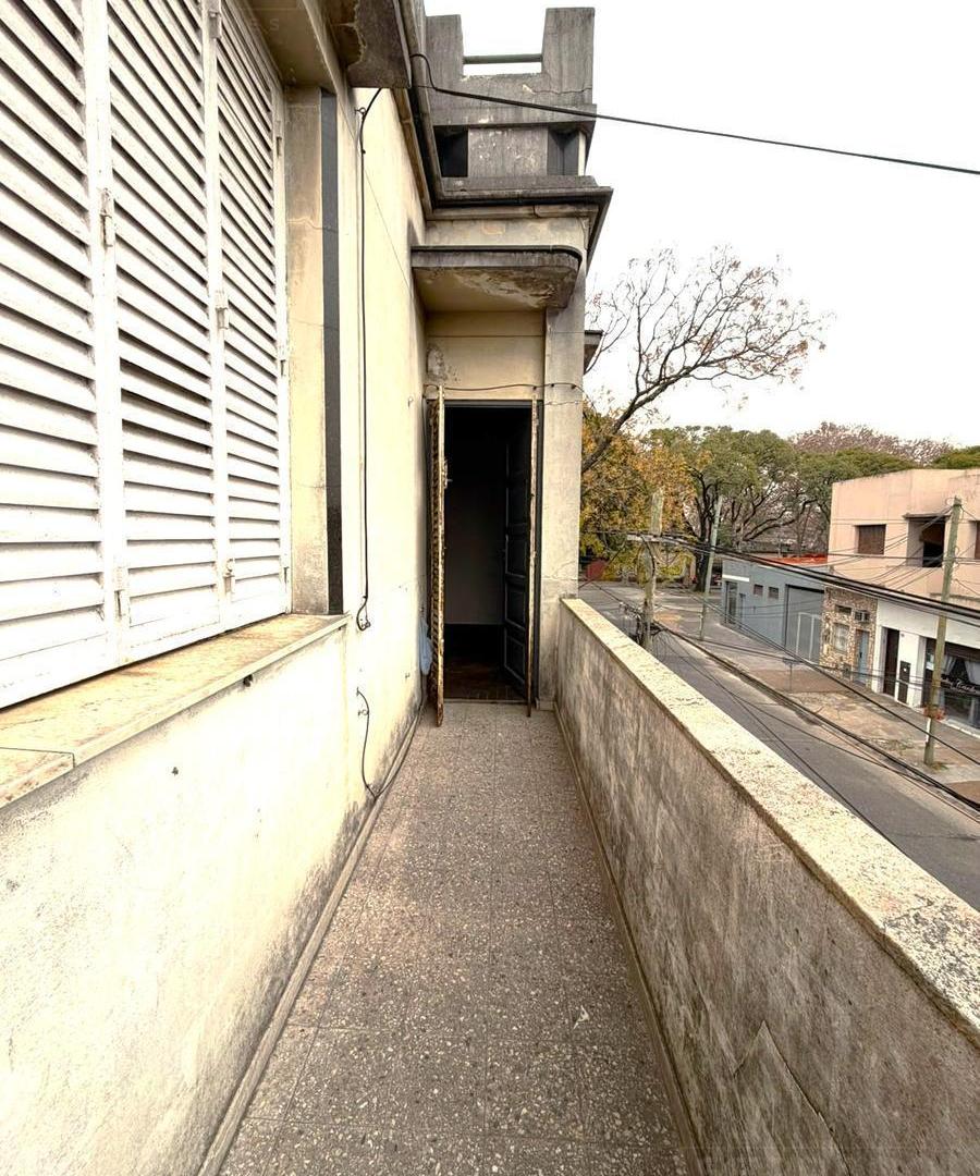 Foto de Inmueble en Venta con 3 viviendas local y garaje. Sobre Matheu a 7 de, imagen 5