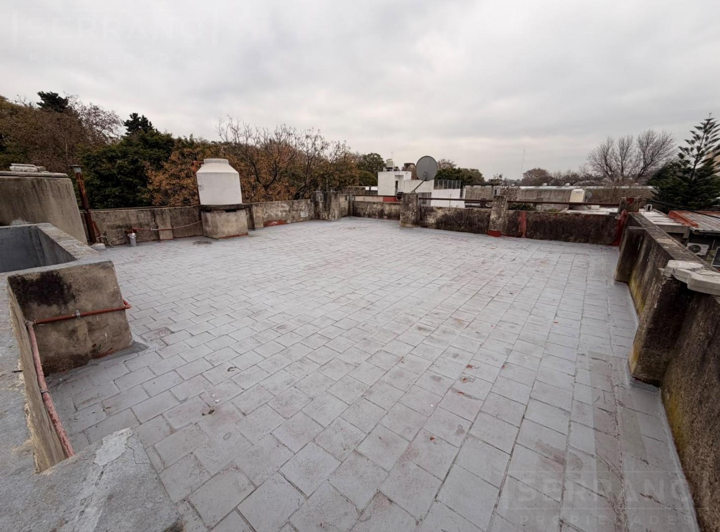 Foto de Inmueble en Venta con 3 viviendas local y garaje. Sobre Matheu a 7 de, imagen 1