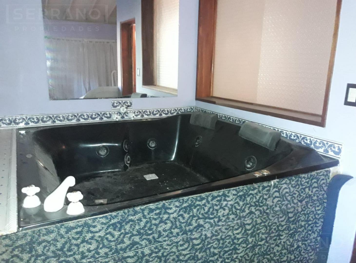 Foto de Venta Casa Quinta de 4 amb con amplio terreno en Loma Verde, imagen 4