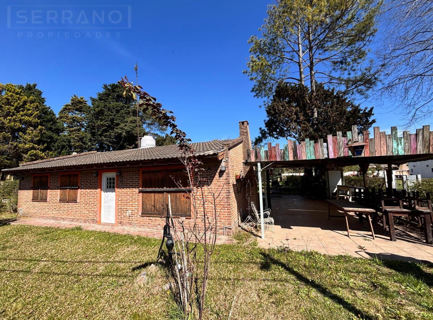 Foto de Venta casa 3 ambientes con pileta, en lote de 730m2, calle G. De La, imagen 2