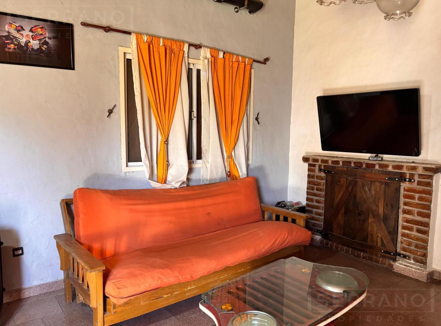 Foto de Venta casa 3 ambientes con pileta, en lote de 730m2, calle G. De La, imagen 4