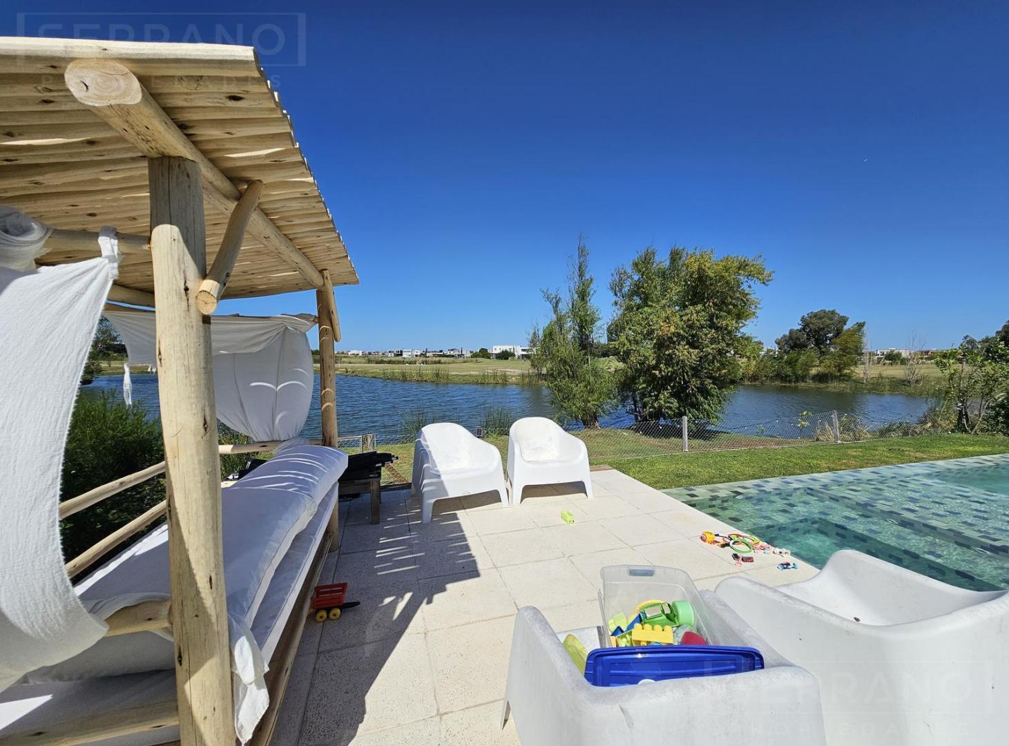 Foto de Venta casa 5 ambientes con vista al agua y al golf en el Canton, Escobar, imagen 1