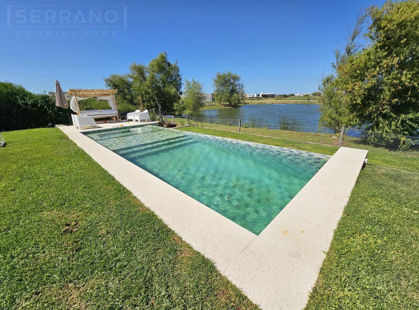 Foto de Venta casa 5 ambientes con vista al agua y al golf en el Canton, Escobar, imagen 2