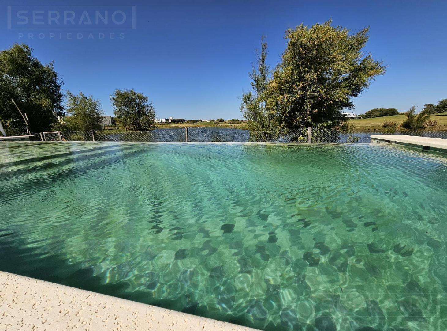 Foto de Venta casa 5 ambientes con vista al agua y al golf en el Canton, Escobar, imagen 3