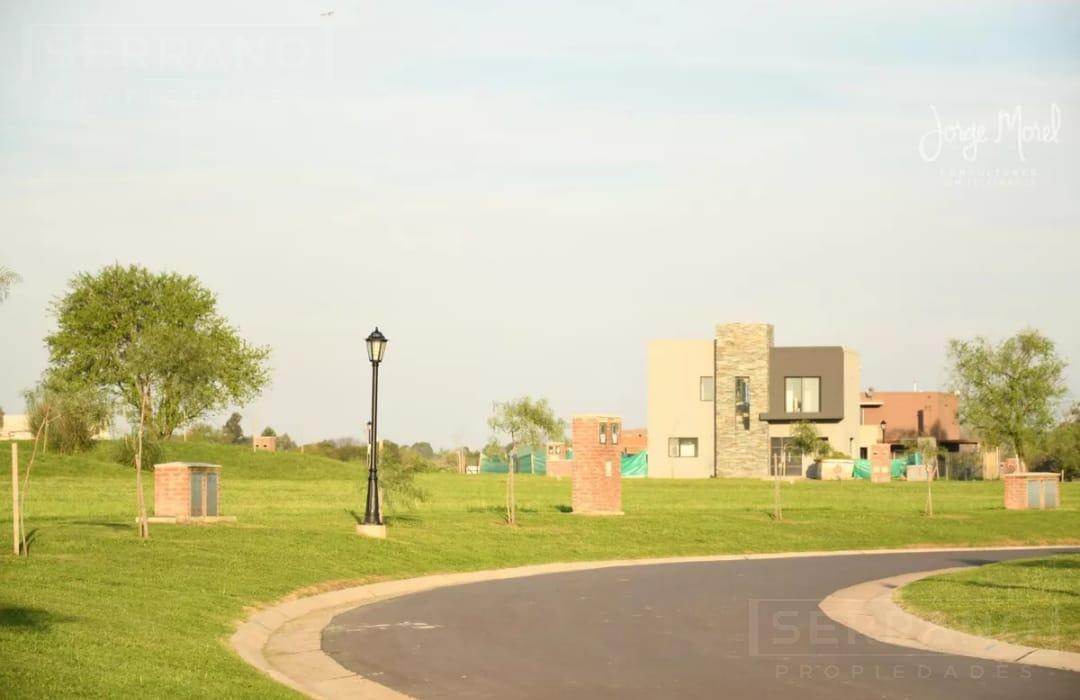 Foto de Venta Lote en barrio Santa Sofia frente a Barrio Santa Elena Pilar del, imagen 2