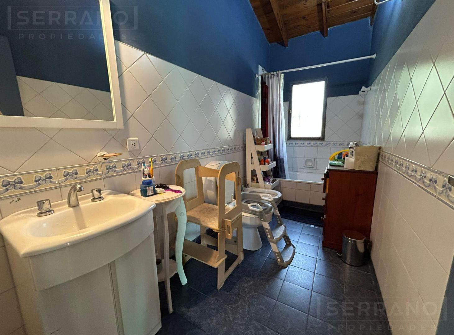 Foto de Venta casa estilo quinta con pileta, 5 dormitorios, amplio jardin, La, imagen 5