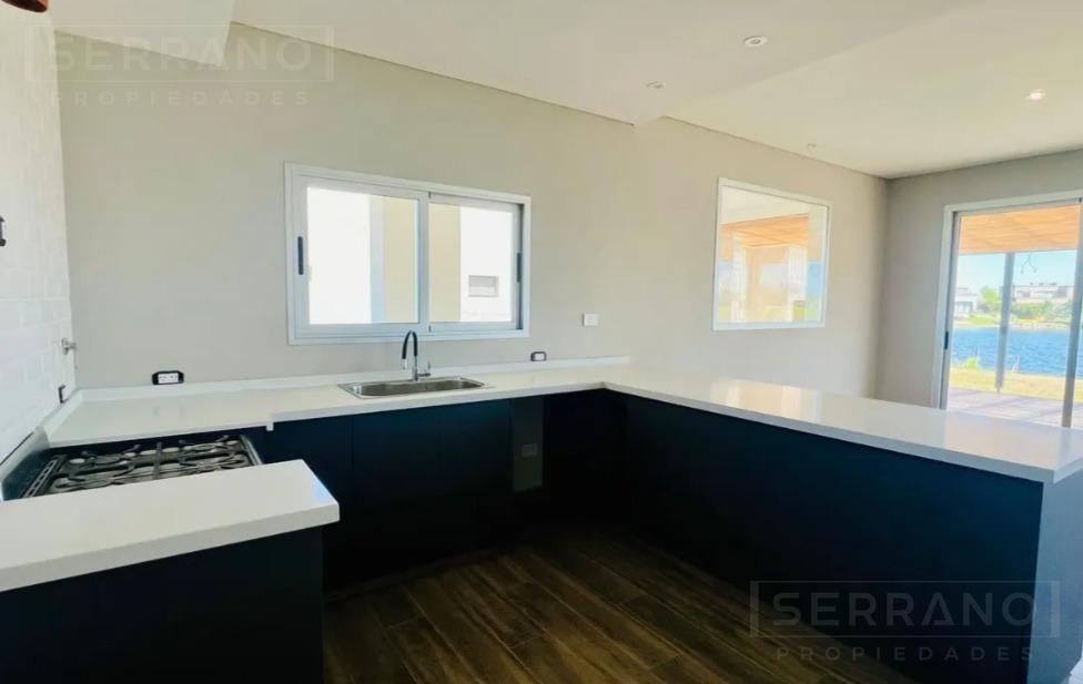 Foto de Venta Casa 7 Ambientes con Salida a la Laguna en San Sebastián, Escobar, imagen 4
