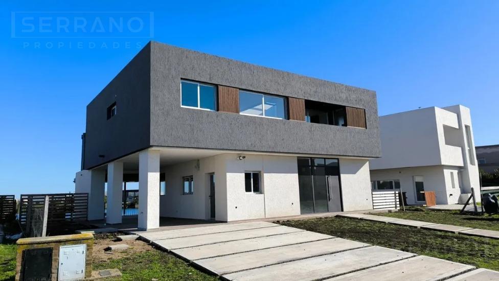 Foto de Venta Casa 7 Ambientes con Salida a la Laguna en San Sebastián, Escobar, imagen 1