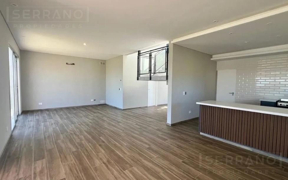 Foto de Venta Casa 7 Ambientes con Salida a la Laguna en San Sebastián, Escobar, imagen 3