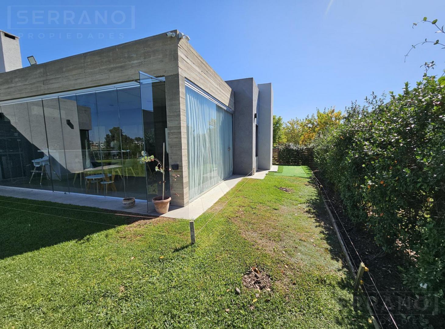 Foto de Venta casa 5 ambientes con vista al agua y al golf en el Canton, Escobar, imagen 5
